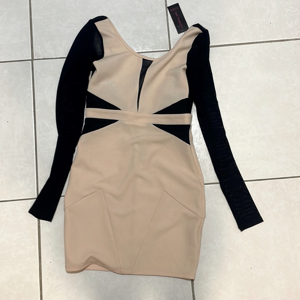Sheer sleeve dress XS
